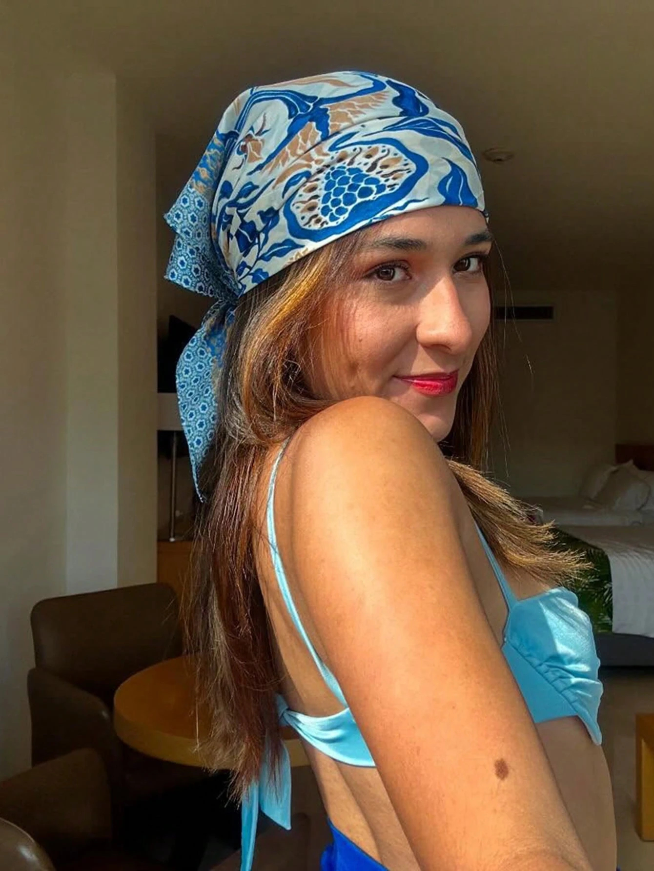 Luxury Brand Bohemia Print Squ - Silk Neck Scarf reseña y precio