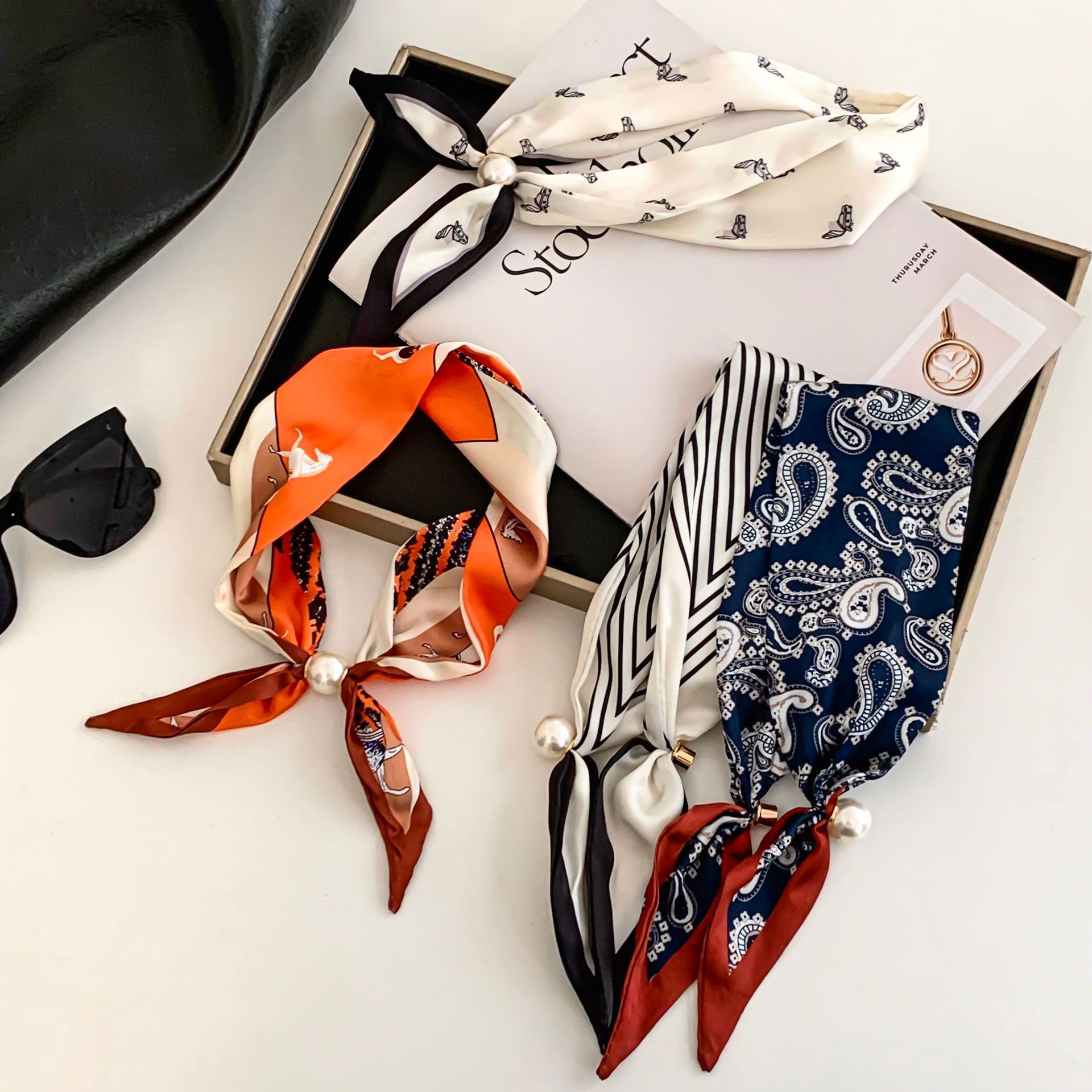 Cashew Flower Silk Scarf Effor - Ascot Neck Scarf reseña y precio
