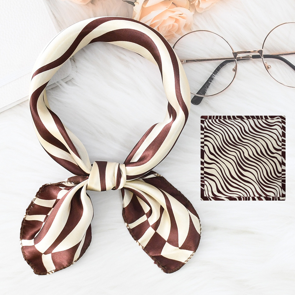 Luxury Design Print Silk Squar - Scarf Silk Square reseña y precio